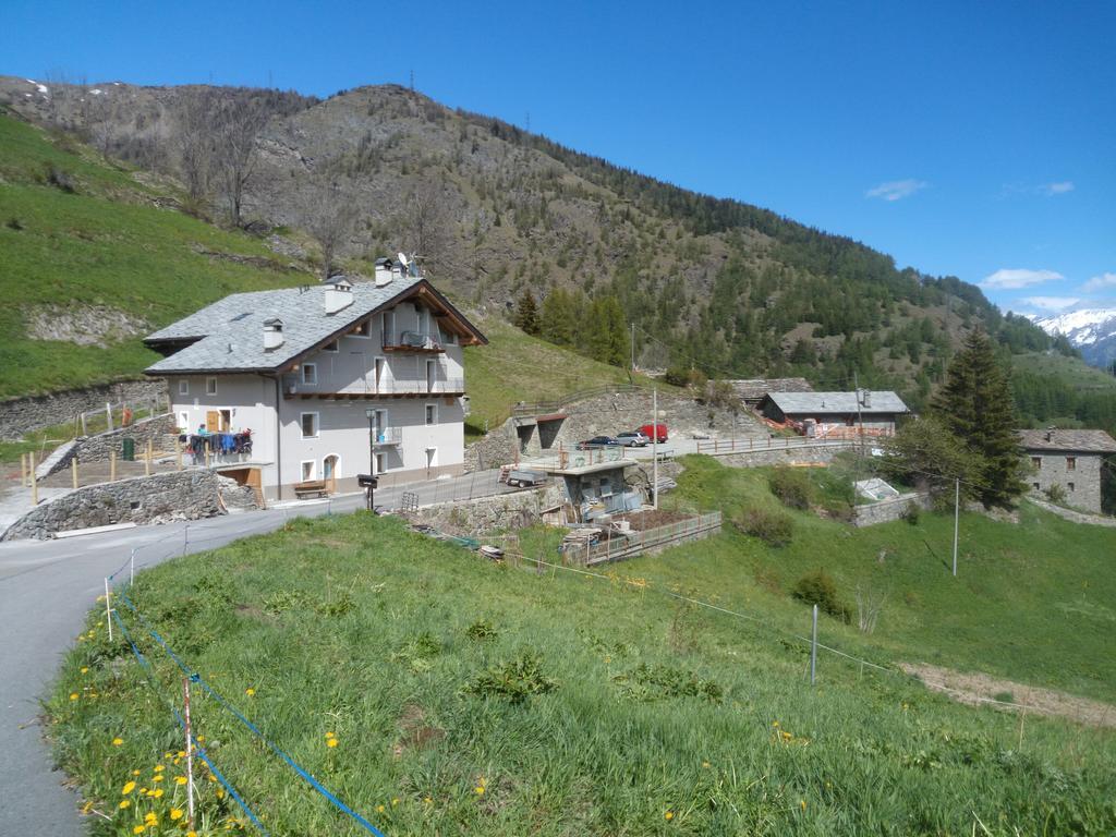 Pays Du Grand St Bernard Vila Saint-Rhemy-En-Bosses Exterior foto
